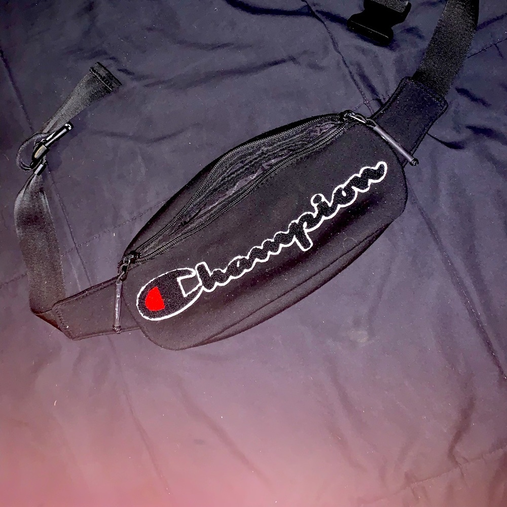 Champion fannypack